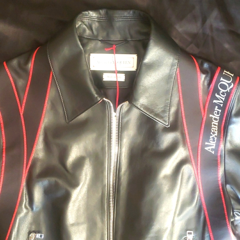 Alexander McQueen calfskin blk/Lust Red bomber jacket
